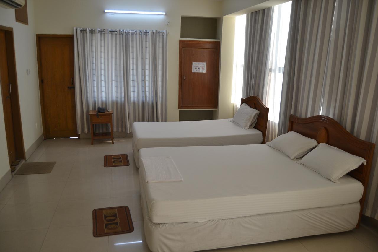 Hotel Marine Plaza ค็อกเซสบาซาร์ ภายนอก รูปภาพ