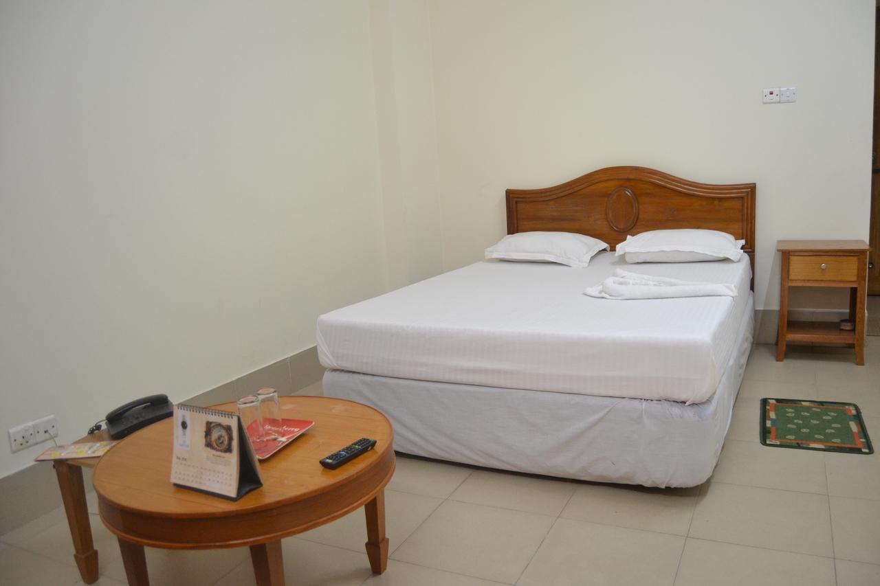 Hotel Marine Plaza ค็อกเซสบาซาร์ ภายนอก รูปภาพ