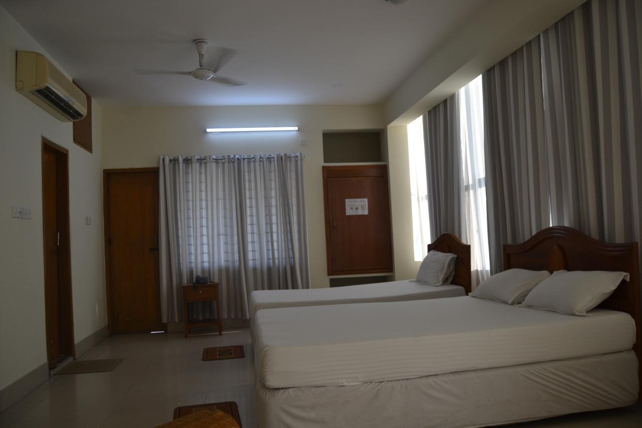 Hotel Marine Plaza ค็อกเซสบาซาร์ ภายนอก รูปภาพ